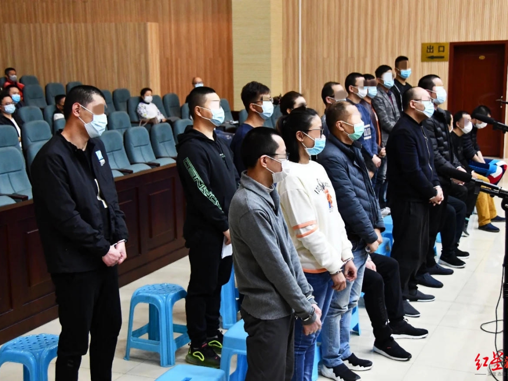 数百万部老年机被植入木马 犯罪团伙受审：2人研究生学历