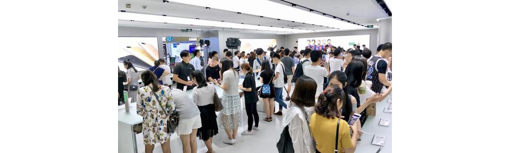 手机厂商新一轮线下战：有人一线关店 有人疯狂下沉