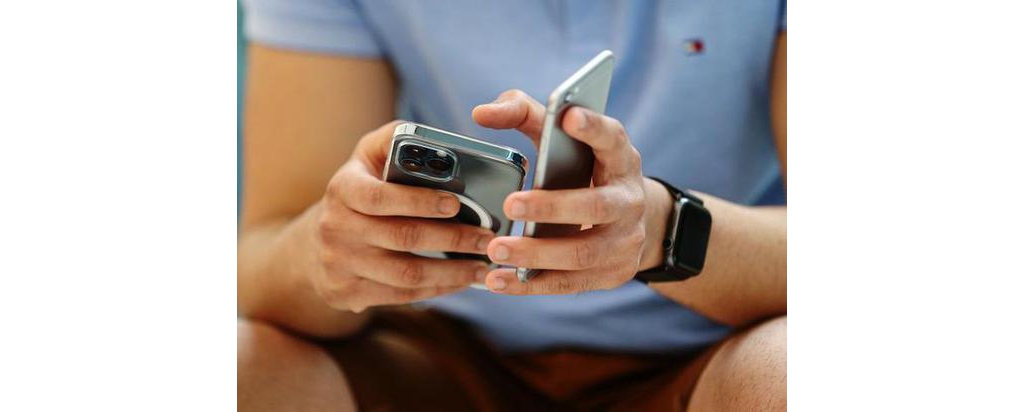 消息称苹果正为iPhone 12开辟磁性电池组，为手机无线充电