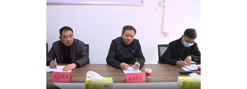 县委书记肖梓才走进八都镇人年夜代表联络站开展招待运动