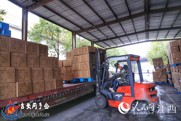 春节期间,江西彭泽助力企业复工复产跑出“加速度”。周为摄